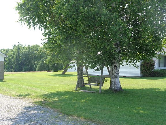 5th image of 8083 Cathro Rd