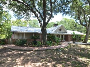 38310 Buckskin Rd, Wallis, TX 77485
