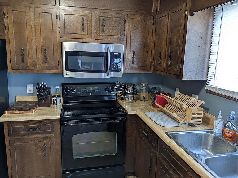 9001 Mahogany Row SE #B — Photo 7