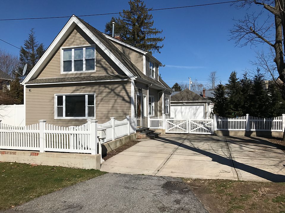 1st image of 21 Thelma St