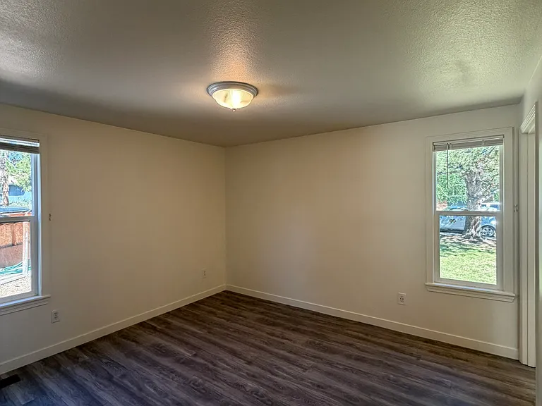 1733 NE Taurus Ct — Photo 15