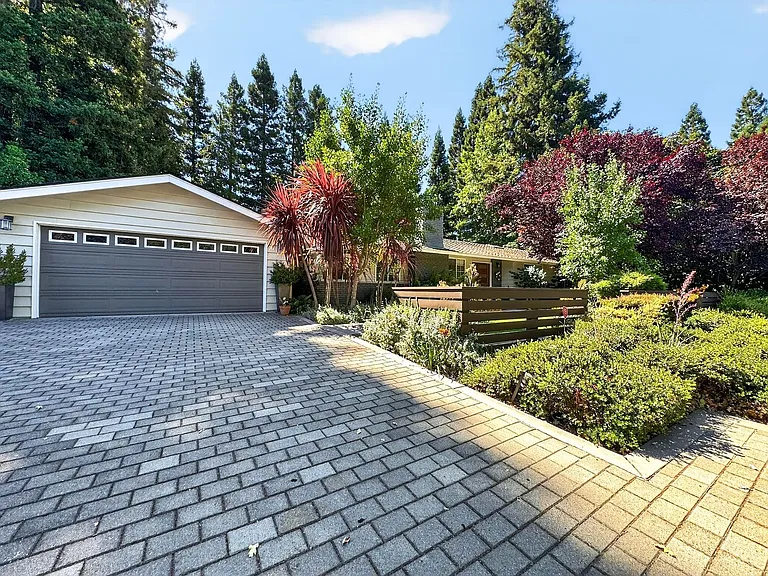 3221 Lunada Ln — Photo 4
