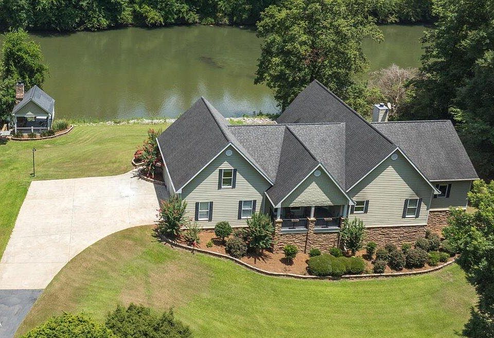 1st image of 625 Rum Creek Rd