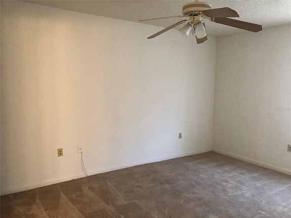 2nd image of 5214 Via Hacienda Cir #A205