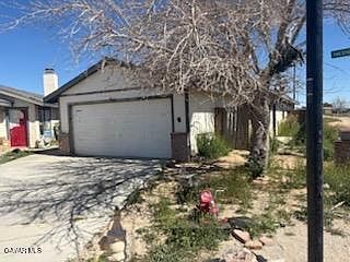 3rd image of 9231 N Loop Blvd