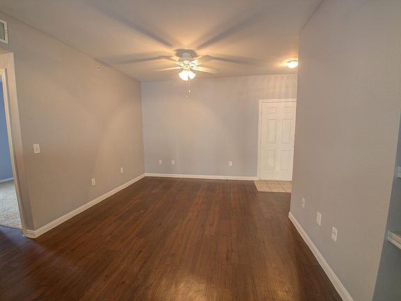 3rd image of 2320 Gracy Farms Ln APT 621