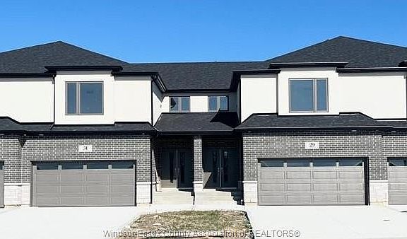 2nd image of 31 Eagle St