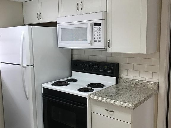 2nd image of 1702 Recker Hwy APT J