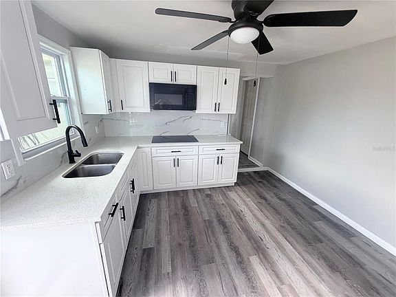 5th image of 8923 Candlewick Ln