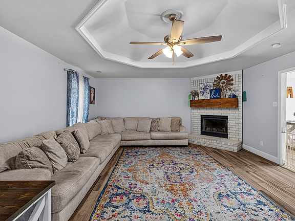 5th image of 15 Clinton Ct