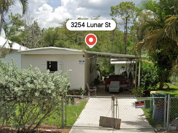 3254 Lunar St, Naples, FL 34112