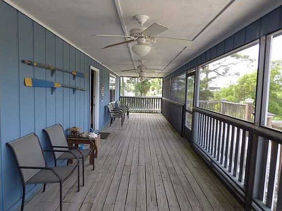 3rd image of 246 Sandlewood Blvd