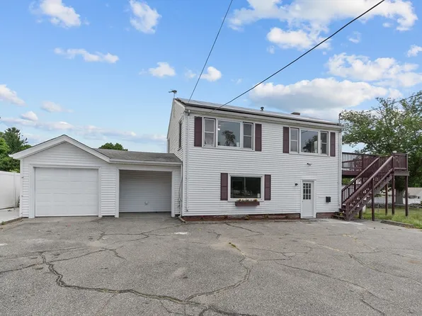 2304 County St, Somerset, MA 02726