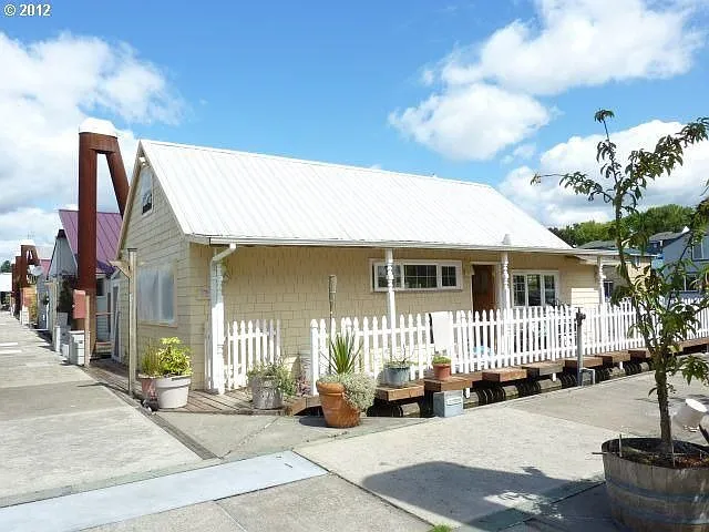 11626 N Island Cove Ln photo 1