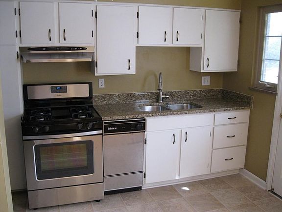 5th image of 1810 Kings Ct #8