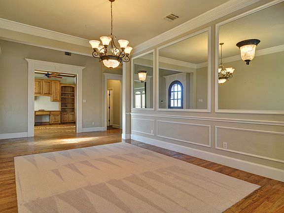 3rd image of 5906 Saint Ives Ct