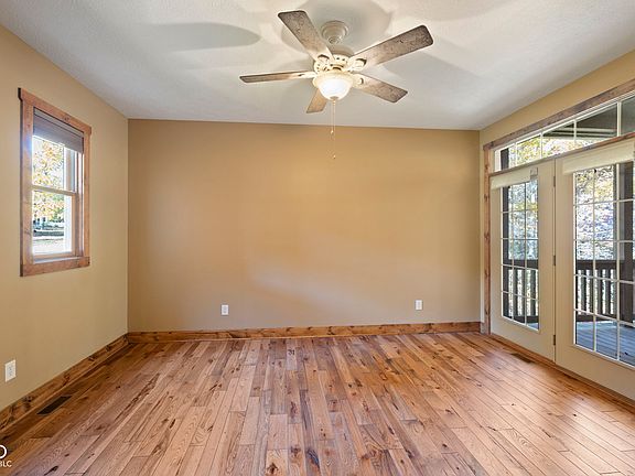 3rd image of 7563 Grizzly Dr