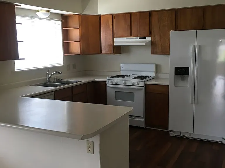 2228 Shasta St — Photo 7