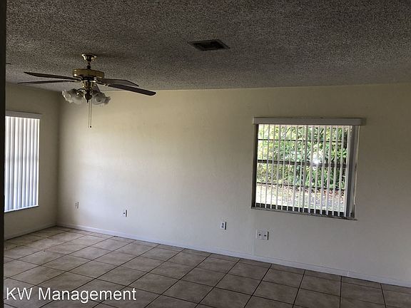 4th image of 6210 SE 25th Ave