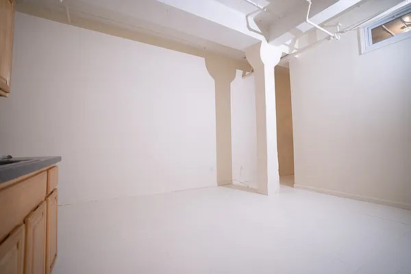 Rented by Nooklyn NYC LLC | media 15