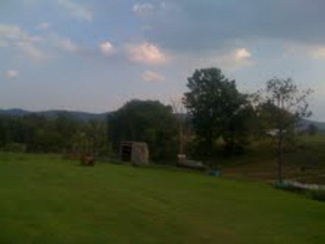 2nd image of 410 Cedar Cliff Rd