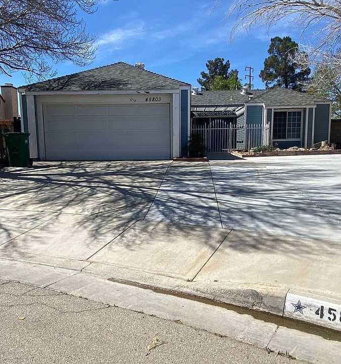 1st image of 45803 Desert Springs Dr