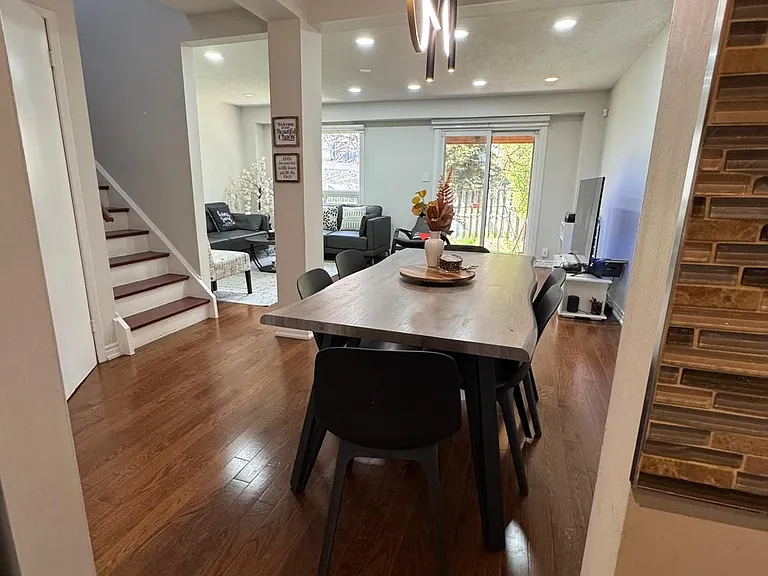 4102 Bishopstoke Ln W — Photo 5