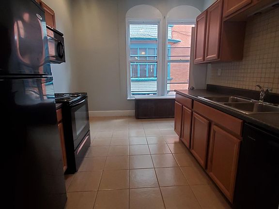 4th image of 211 Linwood Ave #1