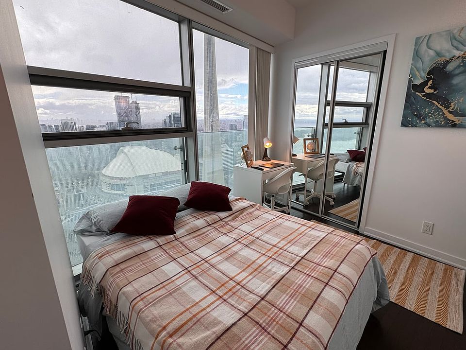 1st image of 12 York St #4804A