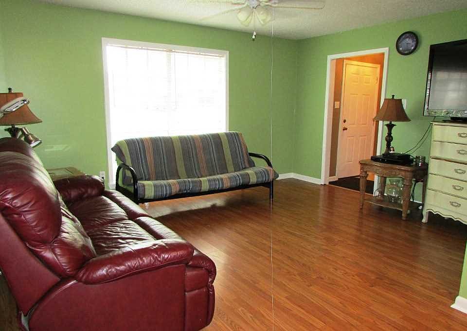 2nd image of 2714 Briarwood Cir