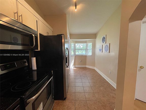 4th image of 2911 SE 12th Rd #20257