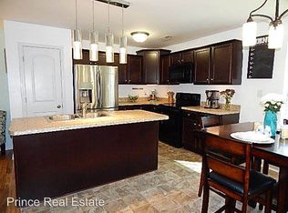 868 Old Folkstone Rd, Sneads Ferry, NC 28460