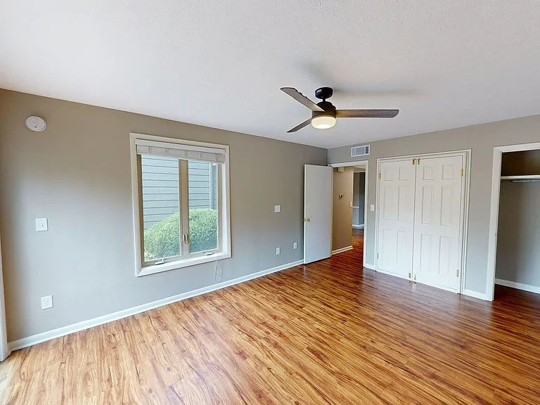 2140 Fort Harrods Dr #7 — Photo 20