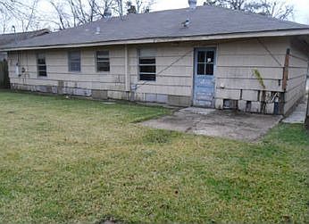 2nd image of 1805 Beusch Dr