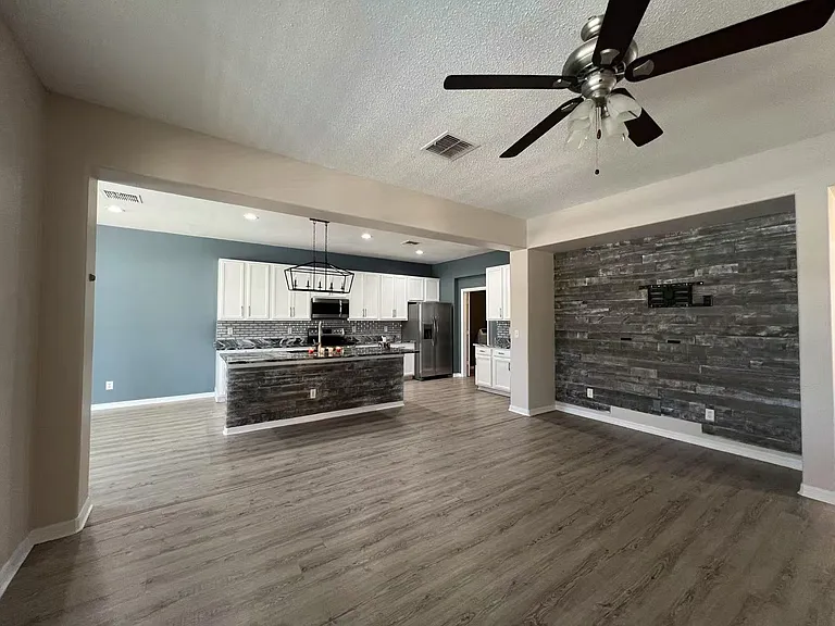 16837 Sunrise Vista Dr — Photo 4