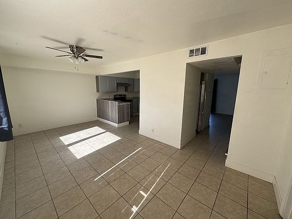 5th image of 2407 W Hazelwood St
