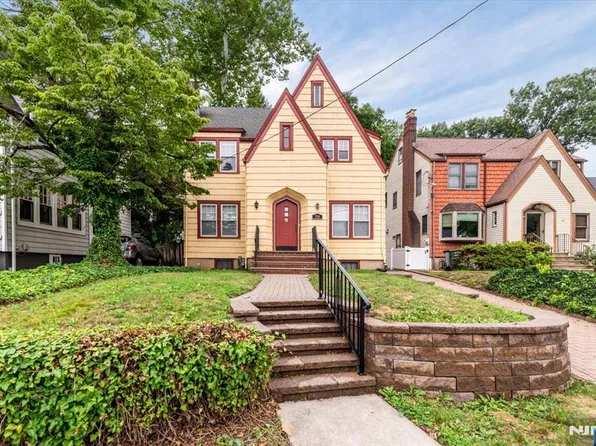314 Mountain Way, Rutherford, NJ 07070