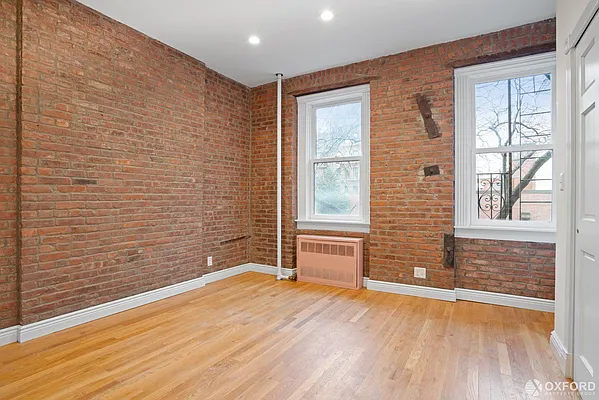 Rented by Oxford Property Group | media 8