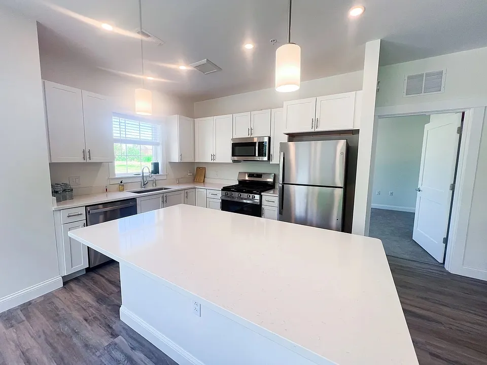 7 Tailwind Court