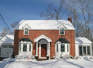 222 Shunpike Rd, Chatham, NJ 07928