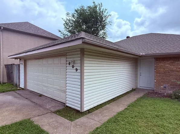 609 Trout St, Rockwall, TX 75032
