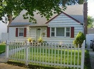 981 Ardmore Rd, North Baldwin, NY 11510