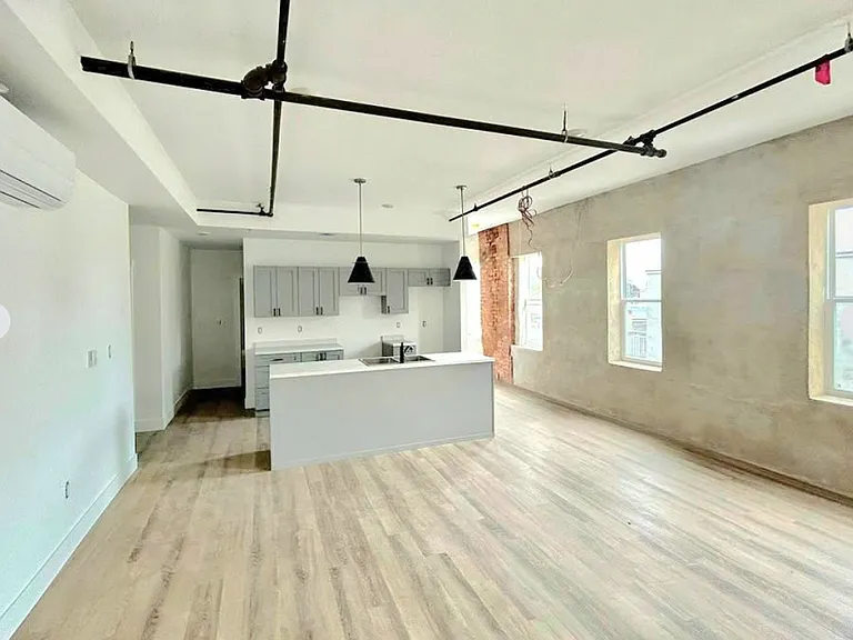 199 Union St #301 — Photo 2