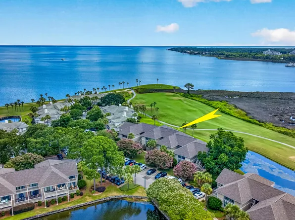824 Harbour Point Dr #824, Miramar Beach, FL 32550