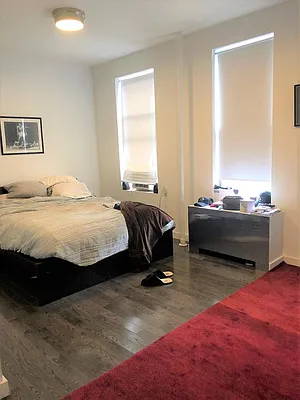 Rented by Dynamik Realty | media 8