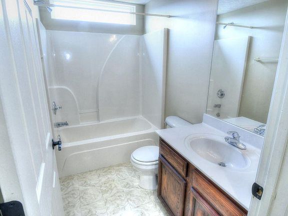 3rd image of 268 Darenia Ln