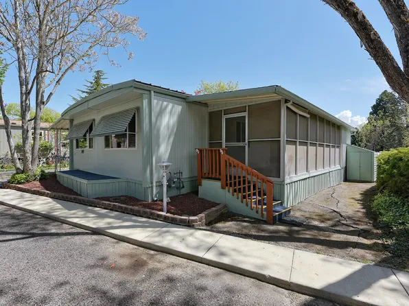 1055 N 5th St Unit 145, Jacksonville, OR 97530