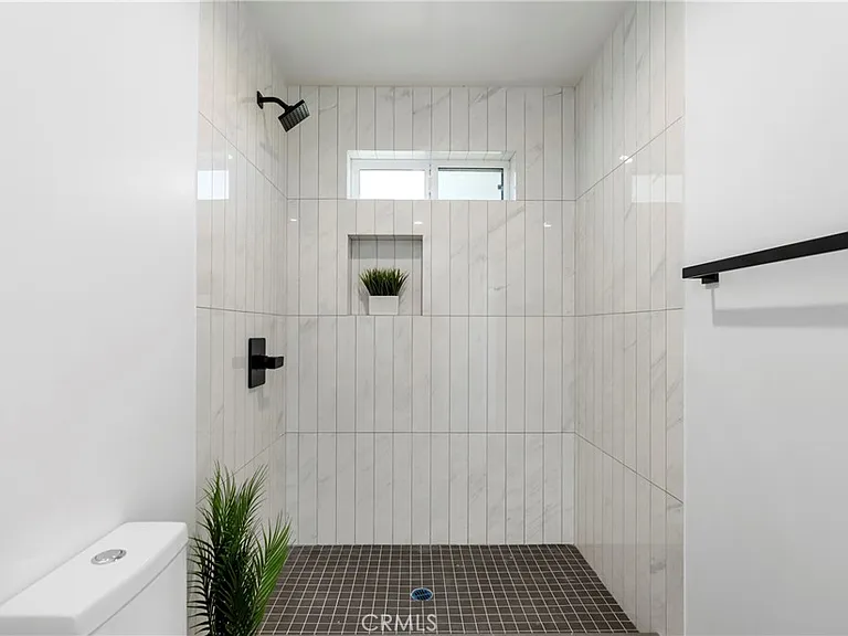 2515 Alsace Ave #1/2 — Photo 11