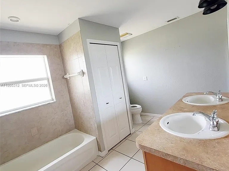 4031 Santa Barbara Dr — Photo 31