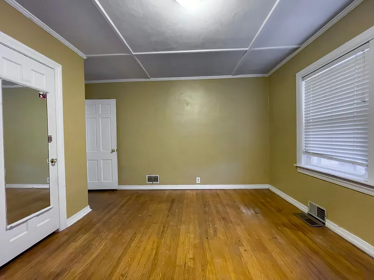 1408 N Mann Ave — Photo 15